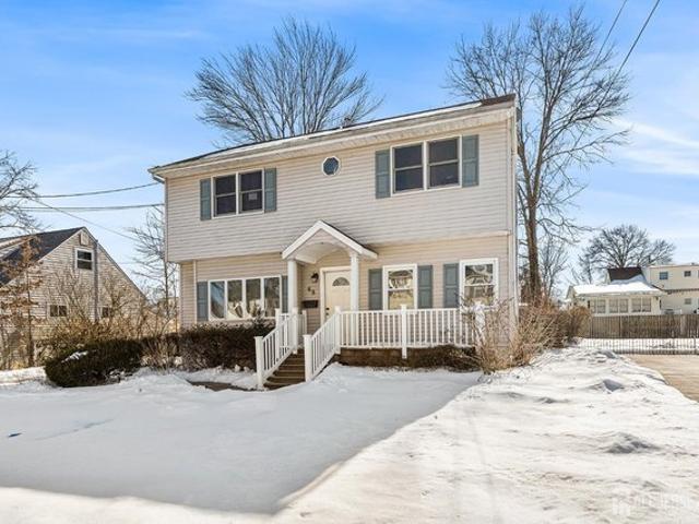 House for sale in Avenel, New Jersey