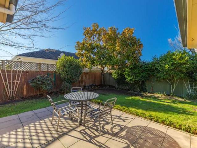 House for sale in Chaslands, Canterbury