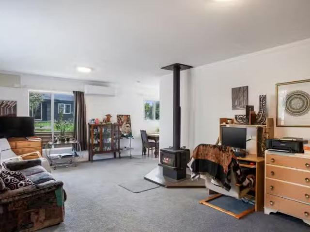 House for sale in Otaki Beach, Wellington
