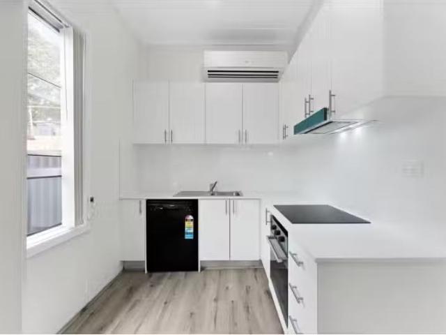 House for rent in Willoughby