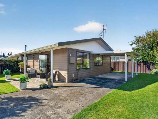 Townhouse for sale in Opaki, Wellington