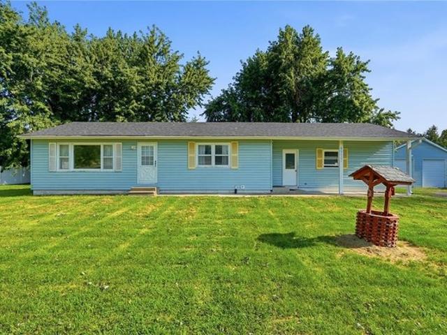 House for sale in Linn, Iowa