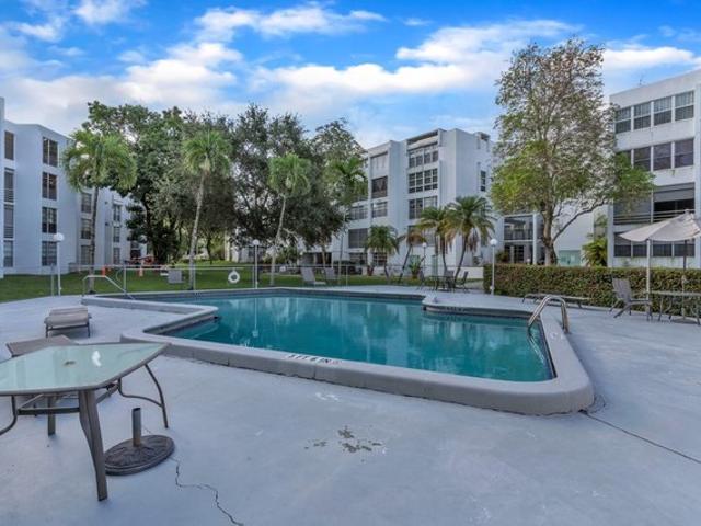 Condo for sale in Plantation, Florida