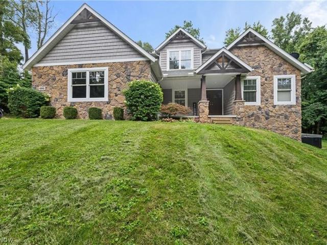 House for sale in Summit, Ohio