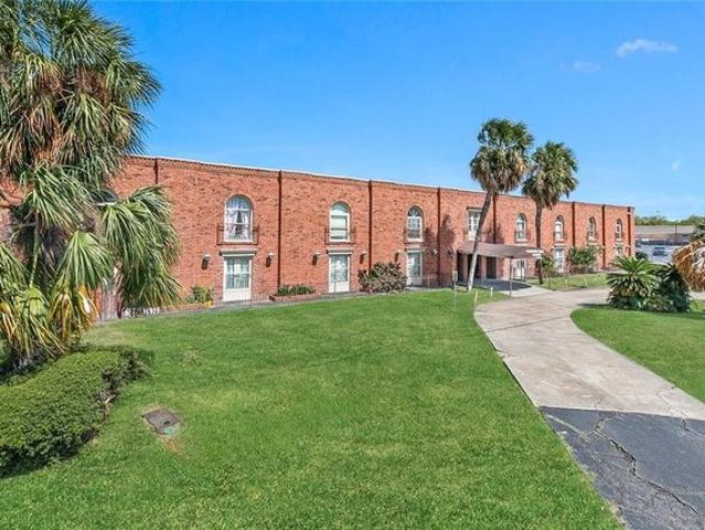 Condo for sale in Metairie, Louisiana