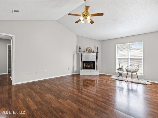 House for sale in Nesbit, Mississippi