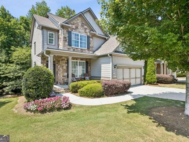 House for sale in Flowery Branch, Georgia