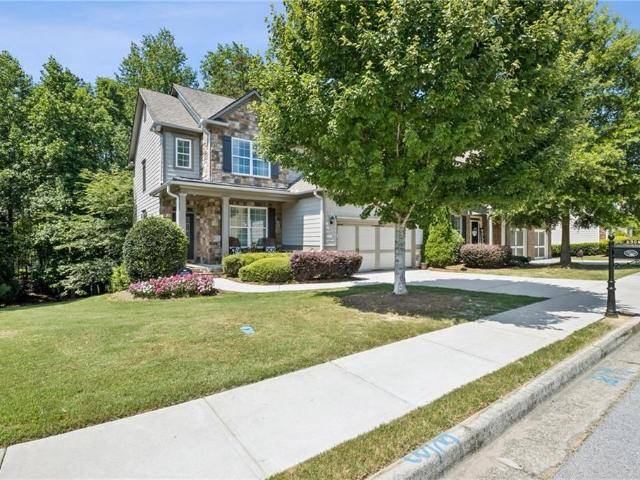 House for sale in Flowery Branch, Georgia