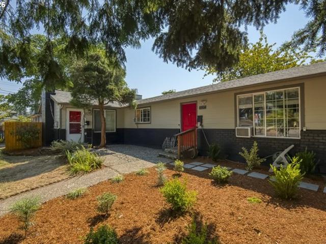 House for sale in Foster-Powell, Portland