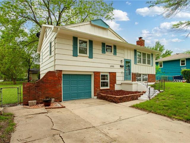 House for sale in Grandview, Missouri