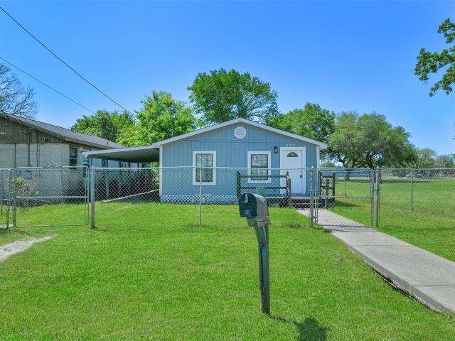 House for sale in Hitchcock, Texas