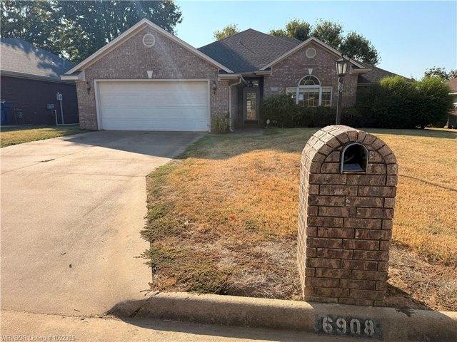 House for sale in Fort Smith, Sebastian County