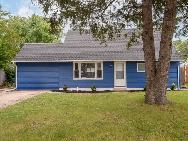House for sale in Greenfield Park, Wisconsin