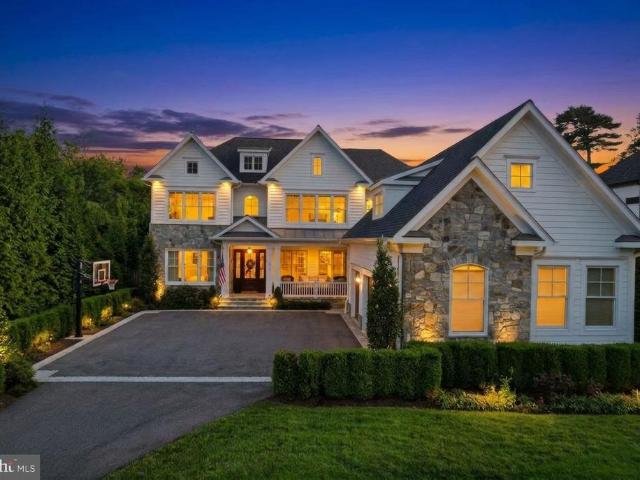 House for sale in River Oaks, McLean