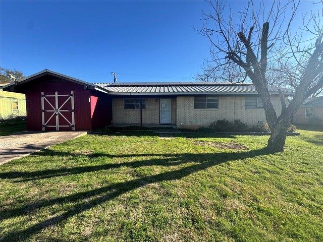 House for sale in Brownwood, Texas