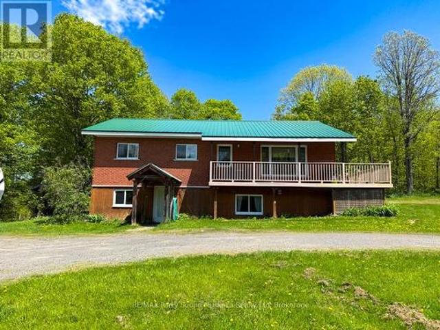 House for sale in Ontario