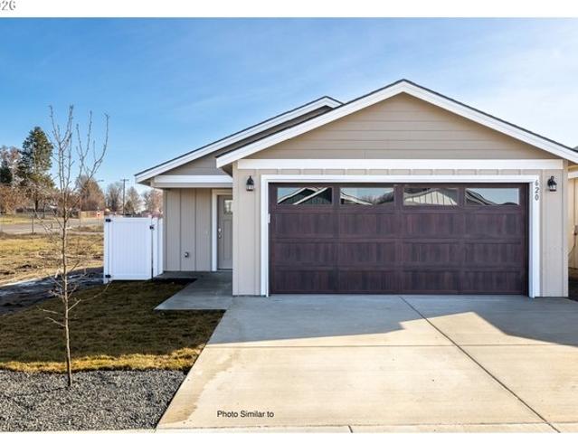 Townhouse for sale in Oregonia