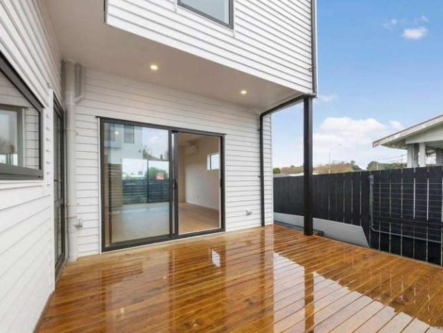 Townhouse for rent in Royal Oak, Maungakiekie-Tāmaki