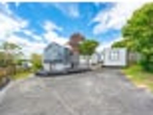 House for sale in Paremoremo