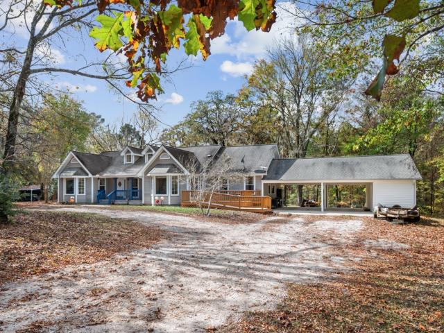 House for sale in Shelby, Texas