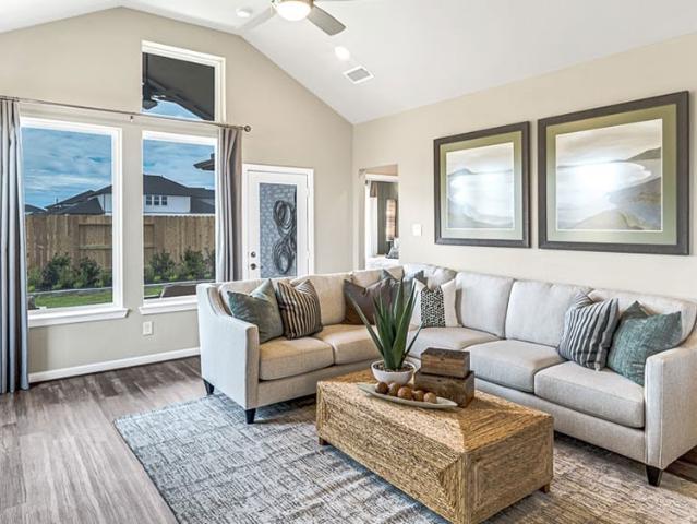 House for sale in Thompsons, Texas