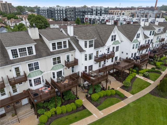 Condo for sale in Cleveland