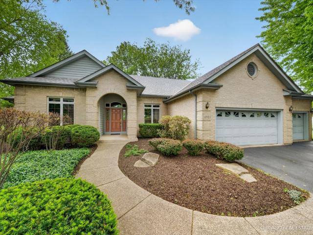 House for sale in Mchenry, Illinois