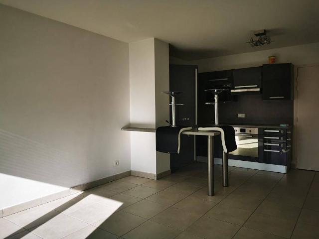 Appartement location à Le Village, Vaulx-en-Velin