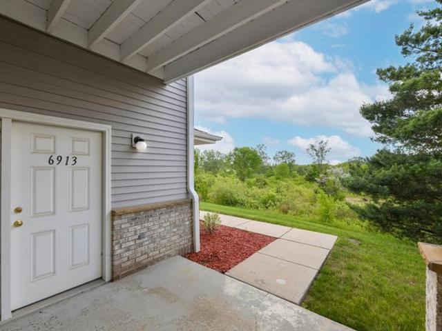 Condo for sale in Oak Creek, Wisconsin