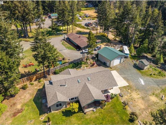 House for sale in North Bend, Oregon