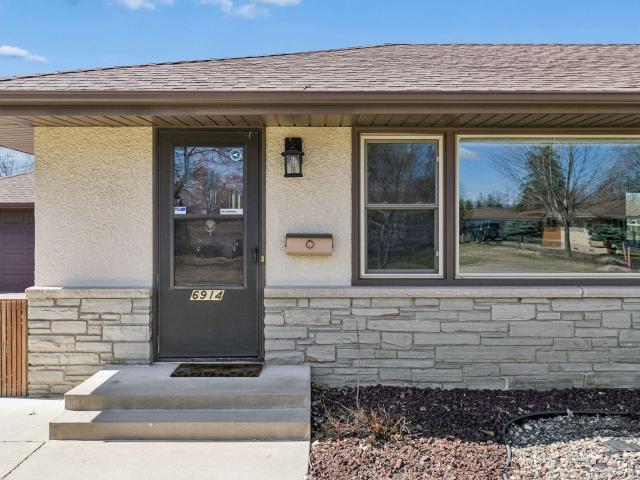 House for sale in Hennepin, Minnesota