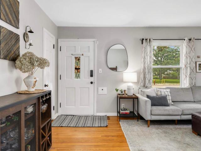 House for sale in Richfield
