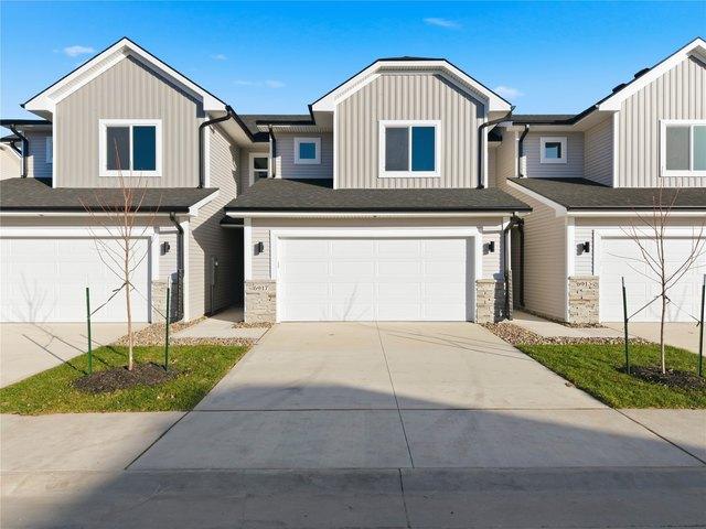 Townhouse for sale in Johnston, Iowa