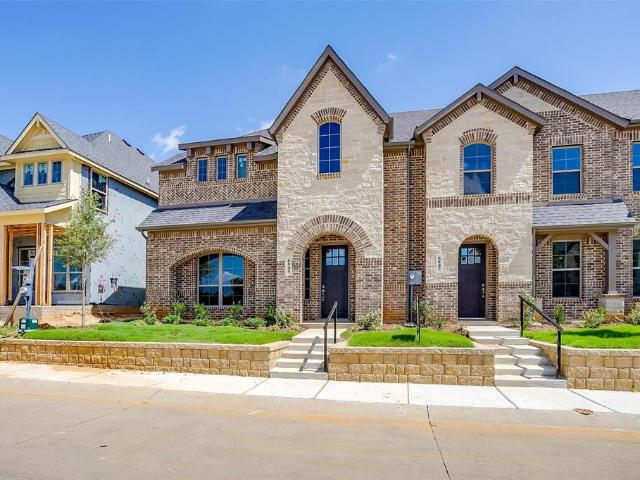 Townhouse for sale in Arlington, Texas