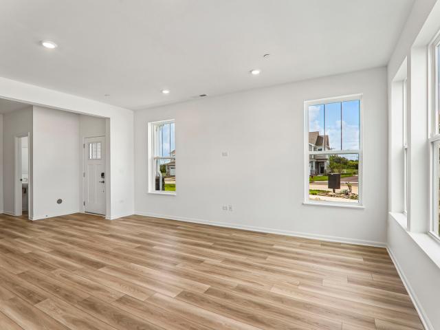 Townhouse for sale in Mchenry, Illinois