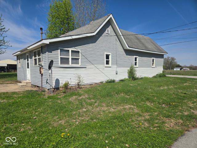 House for sale in Rosedale, Indiana