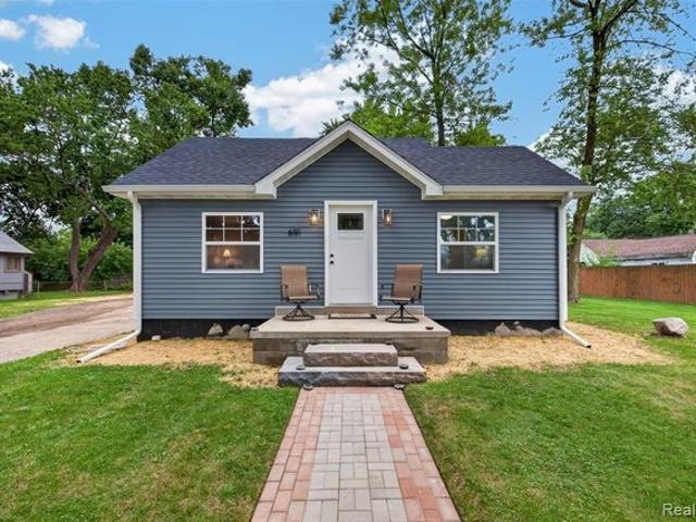 House for sale in Pontiac, Michigan