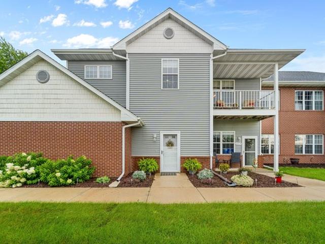 Condo for sale in Saukville, Ozaukee County