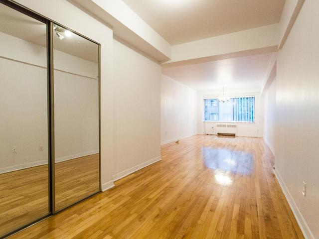 Apartment for rent in St. Leonard's, Quebec