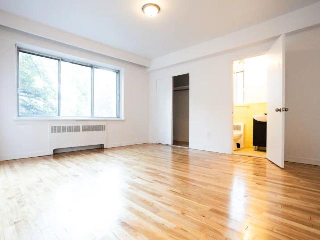 Apartment for rent in Côte-des-Neiges–Notre-Dame-de-Grâce, Montréal