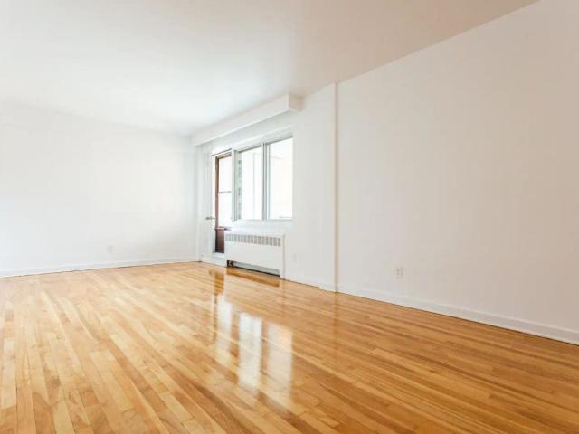 Apartment for rent in Côte-des-Neiges–Notre-Dame-de-Grâce, Montréal
