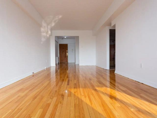 Apartment for rent in Côte-des-Neiges–Notre-Dame-de-Grâce, Montréal