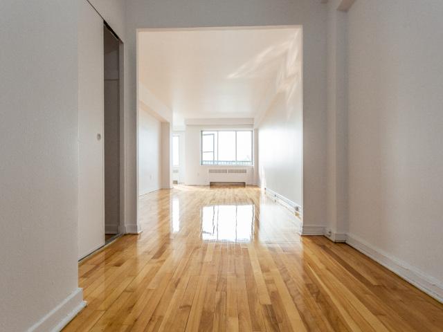 Apartment for rent in Côte-des-Neiges–Notre-Dame-de-Grâce, Montréal