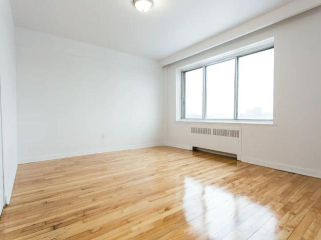 Apartment for rent in St. Leonard's, Quebec
