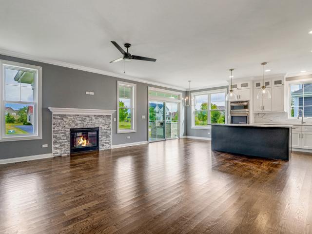 House for sale in Mchenry, Illinois