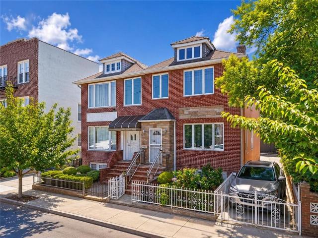 House for sale in Arverne, New York