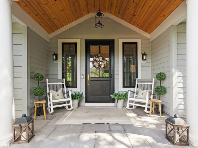 House for sale in Mchenry, Illinois