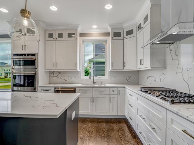 House for sale in Mchenry, Illinois
