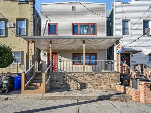 House for sale in Queens, Arverne
