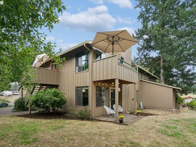 Condo for sale in Lake Oswego, Clackamas County